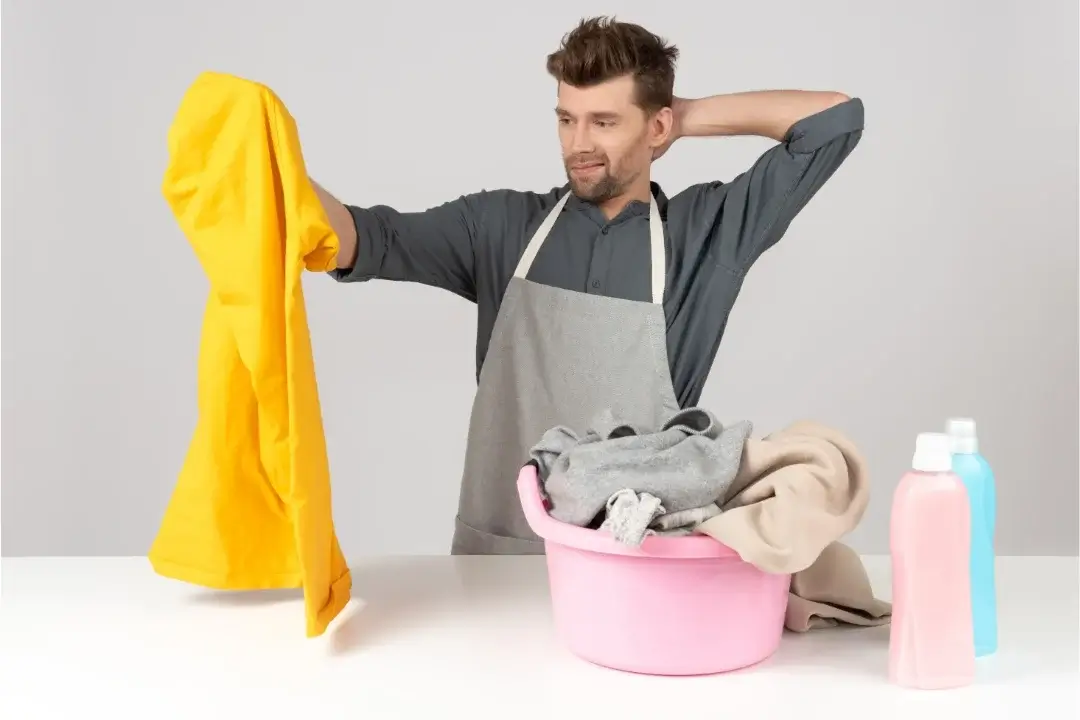 How to Get Olive Oil Out of Clothes