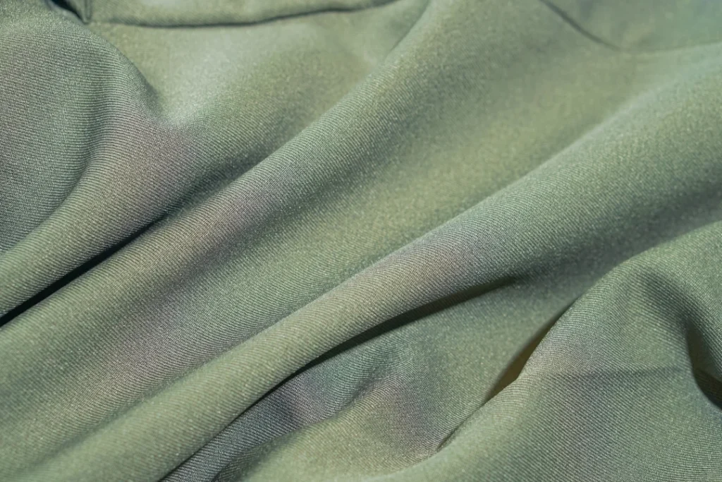 Blends of polyester
