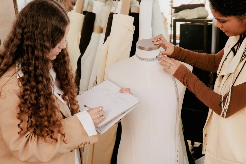 Personalized Tips for Pakistani Buyers