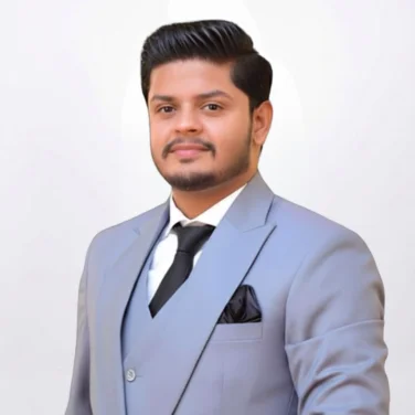 Talha Ayub Cheif Marketing Officer